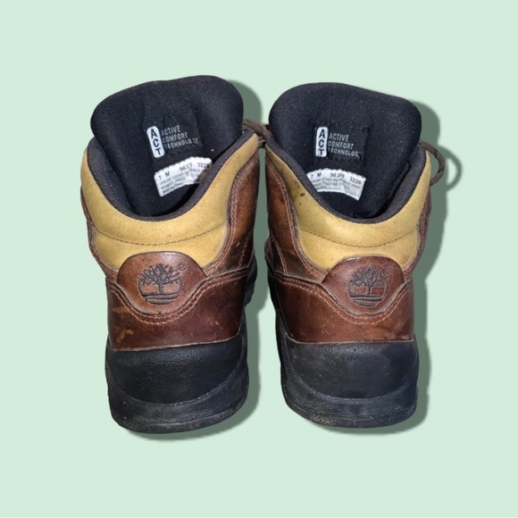 Vintage  Timberland Waterproof Hiking Boot, Size 7 - Picture 4 of 7